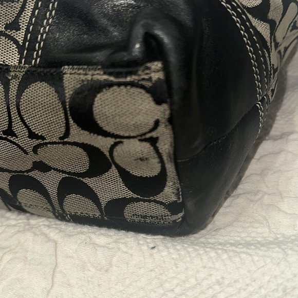 Coach Vintage Hampton F13973
Handbag Signature Jacquard &
Leather - Picture 14 of 16